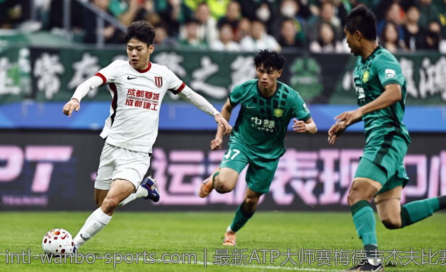 最新ATP大师赛梅德韦杰夫比赛比分和赛场表现总结